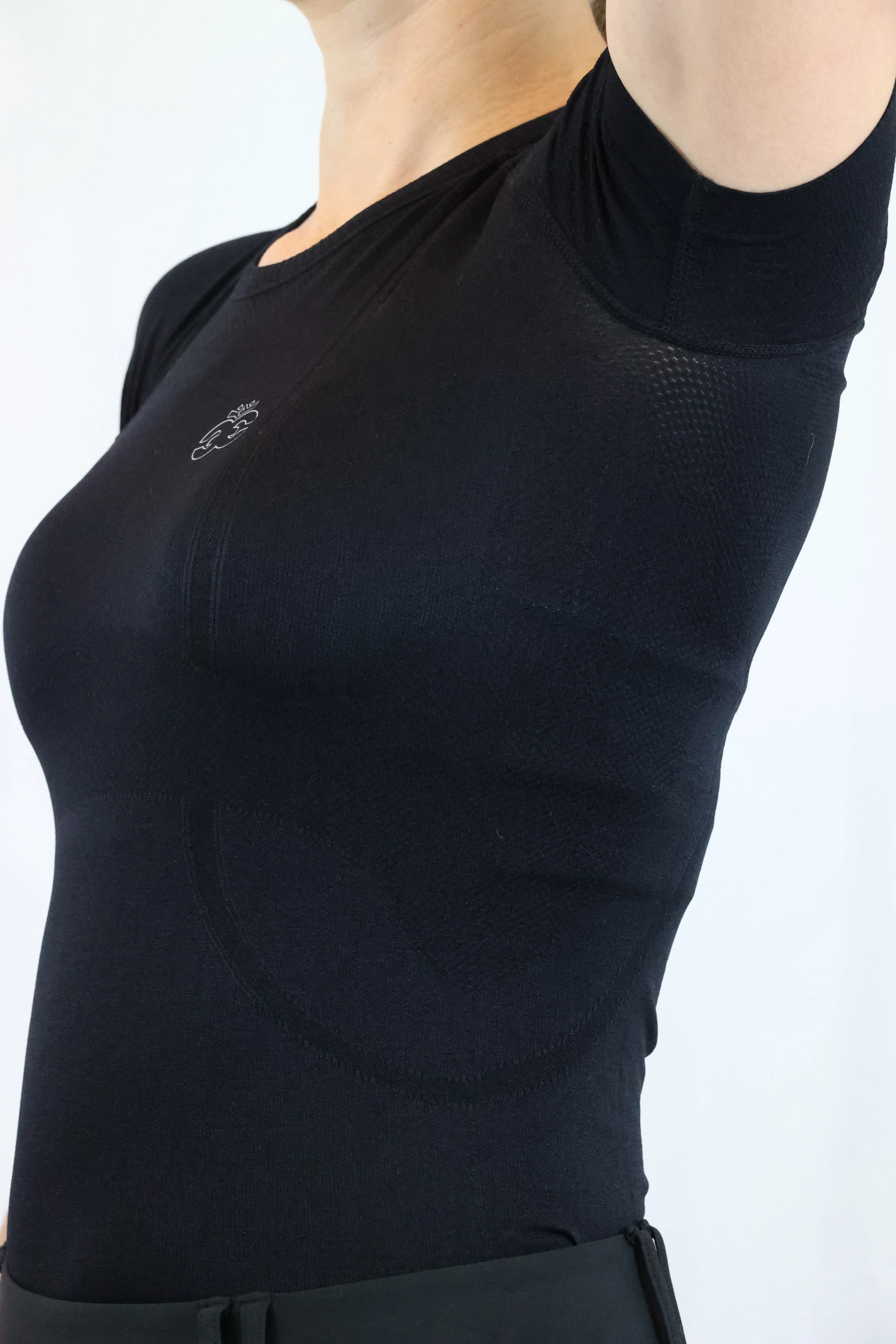 Dory Seamless Training Top - Black - Image 8